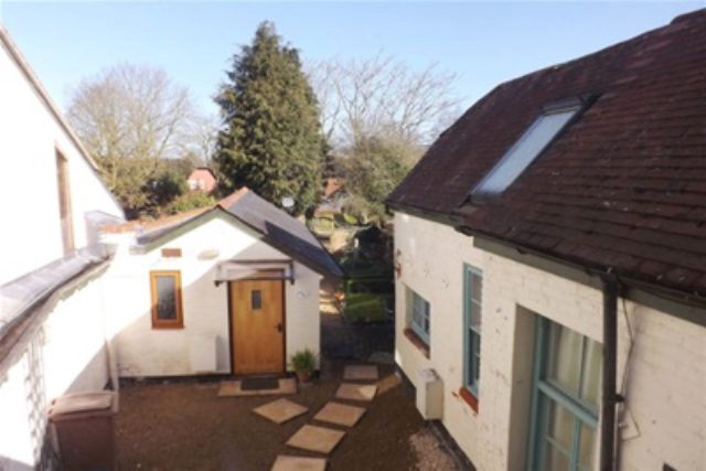  Image of 1 bedroom Studio flat to rent in Wallingford Street Wantage OX12 at Wantage, OX12 8AU